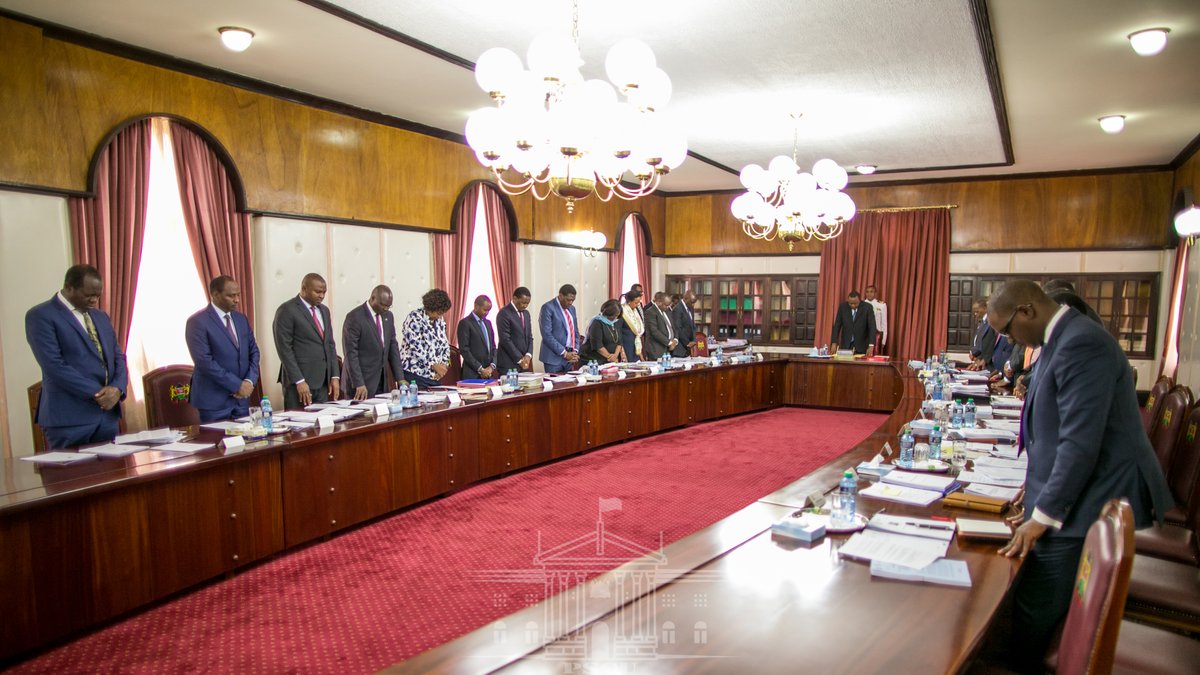 Image result for images of Uhuru Kenyatta chairing cabinet meeting over somalia and kenya maritime border