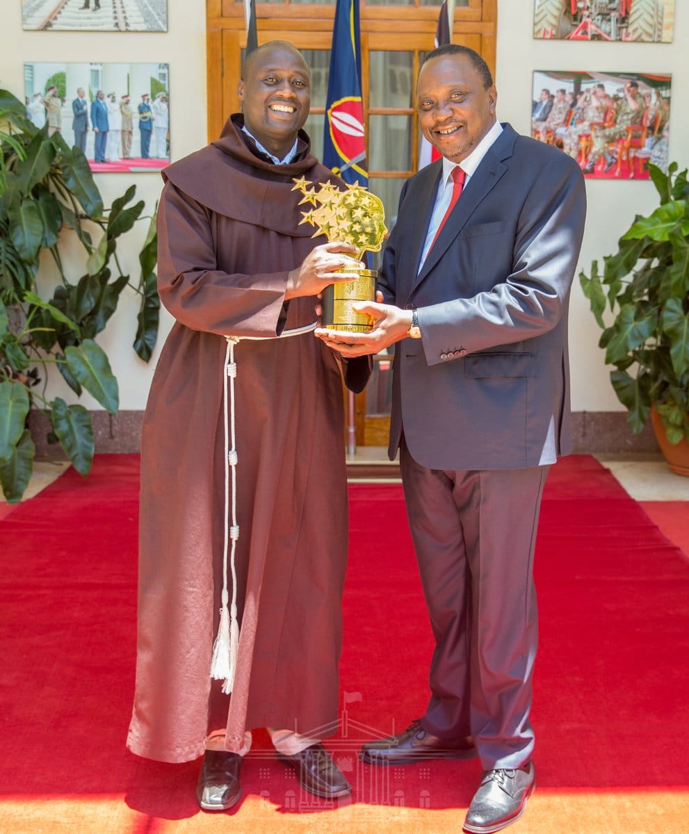 The World's Best Teacher Peter Tabichi with President Uhuru Kenyatta. Tabichi is the recipient of the 2019 Varkey Foundation Global Teacher Prize. www.businesstoday.co.ke