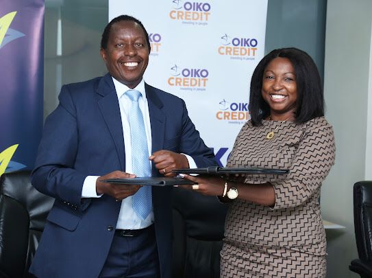 Sidian Bank CEO, Chege Thumbi (L) and Oikocredit’s Investments Manager, East and Southern Africa Caroline Mulwa