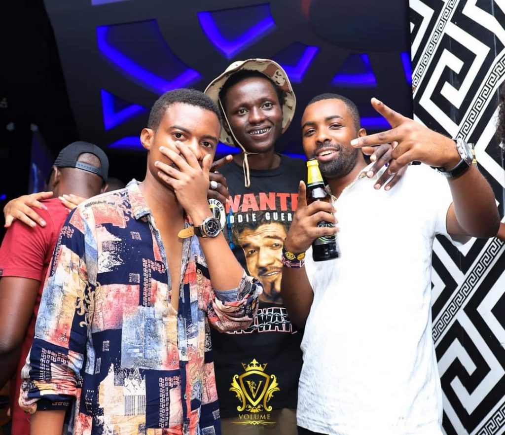 Tik Tok star Wizzo Tano Nane (centre) pictured with other revelers at Volume VIP Club. [Photo/ Courtesy]