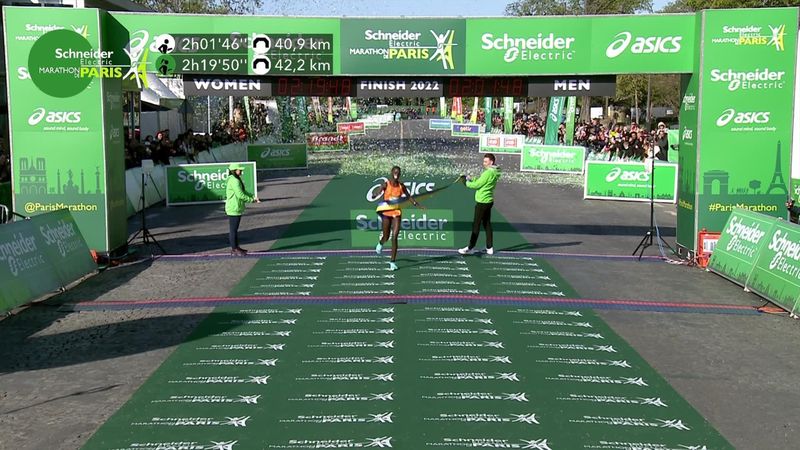 Judith Jeptum crosses the finish line at the Paris Marathon 2022. [Photo/ Eurosport]