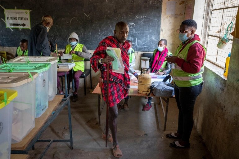 Kenyans have turned out in numbers for the 2022 polls, and will be watching the Independent Electoral and Boundaries Commission (IEBC) keenly as they await the results. [Photo/ Al Jazeera]