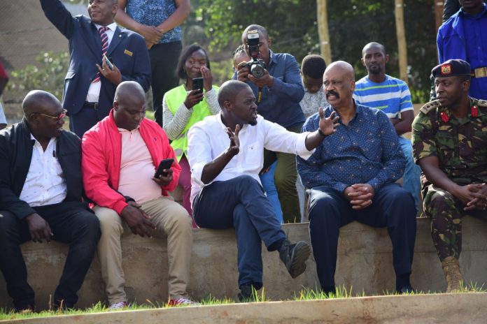 The decision is in line with campaign commitments by Sakaja (centre) who promised to boost the creative industry in the city by ending the harassment of photographers and videographers as well as the expensive permit fees.
