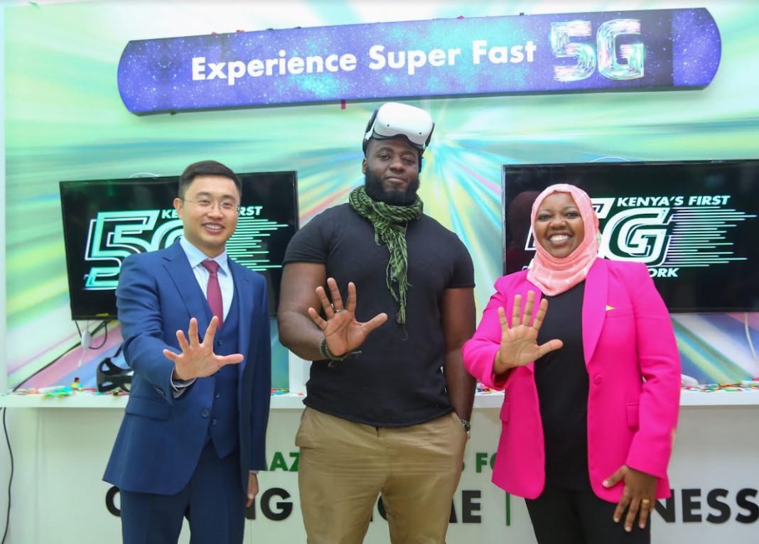 Safaricom Ag. Chief Consumer Business Officer, Fawzia Ali, with Huawei Kenya Deputy CEO, Sheng Kaifu (left) and Kenyan Professional Gamer, Brian Diang’a aka ‘Beast’. This was during the launch of the 5G experiential centre at Village market