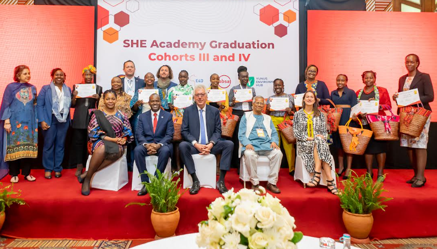 Front row - Absa Bank's Business Banking Director Elizabeth Wasunna, CEO Abdi Mohamed, GIZ Country Director Bob Immink, Yunus Environment Hub's Chair Muhammad Yunus and MD Christina Jager pose with graduates.