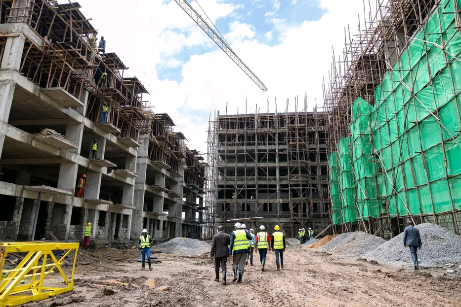 Workers at the Kibera Soweto B Social Housing Project.