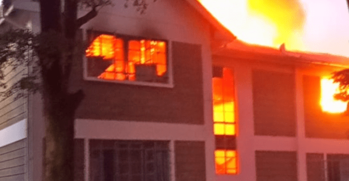 Fire in Moi Girls School Nairobi (VIDEO)