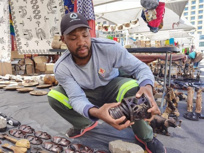 NAMIBIA-WINDHOEK-STREET ART MARKET