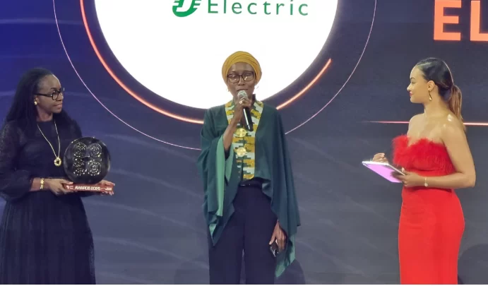 Diaretou Madina Gaye Dieng, Cluster President for Francophone Africa and Islands at Schneider Electric, receiving the Gender Leader Award at the Africa CEO Forum.