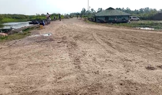 Construction of the Budalangi Dyke